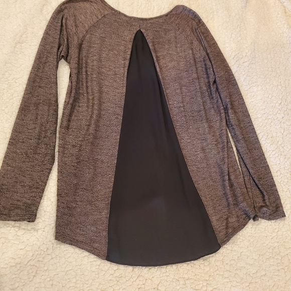 Beautiful long sleeve shirt - Picture 4 of 6